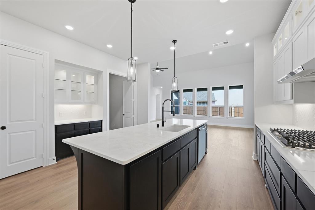 2701 Buckingham Lane