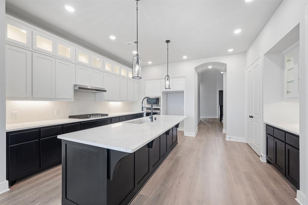 2701 Buckingham Lane