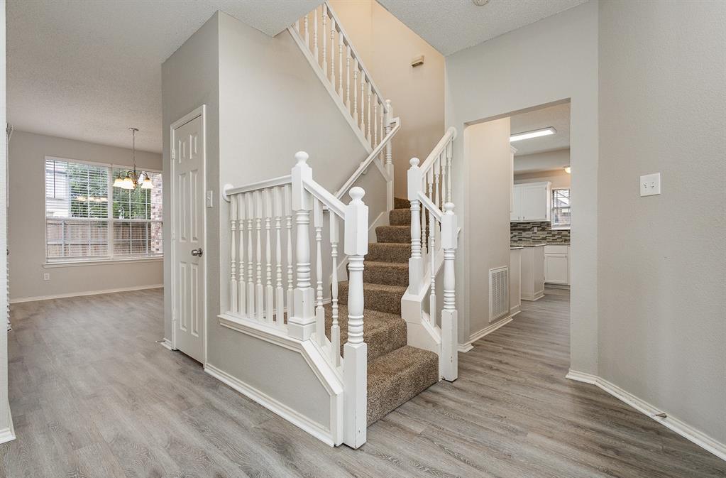 2224 Ellis Drive