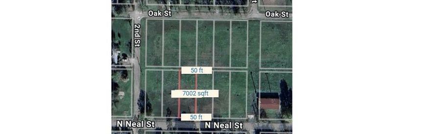 This lot offers a level building site in the North Side Addition. Its central location provides easy access to Texas A&M University–Commerce and other local amenities, making it a great spot for a new home or rental property.