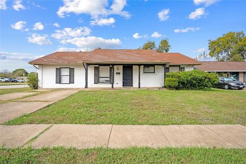 473 Clearfield Drive Garland TX 75043