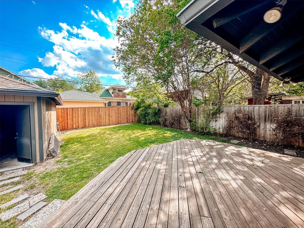 Mistletoe Sangamo Add - Residential