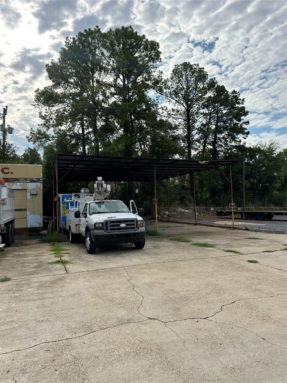 Tucker sub - Commercial Sale