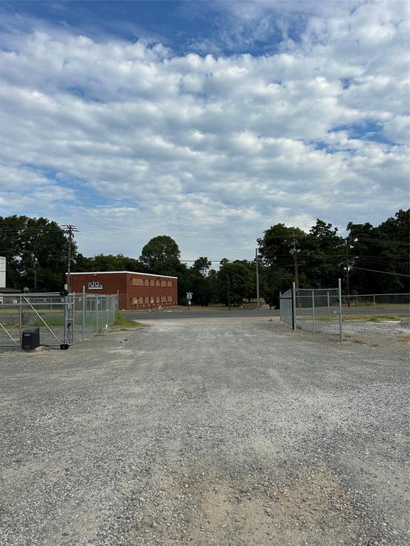 Tucker sub - Commercial Sale