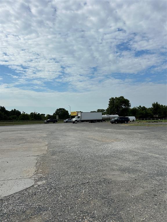 Tucker sub - Commercial Sale