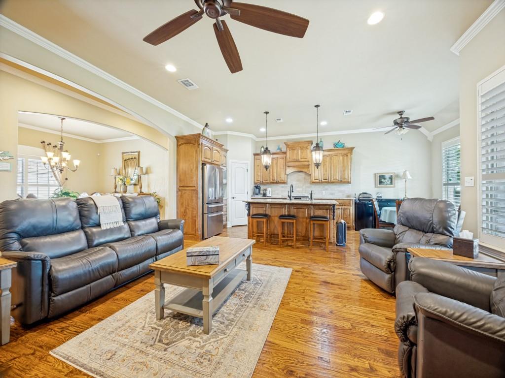2924 Overland Trail