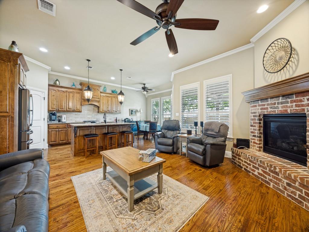 2924 Overland Trail