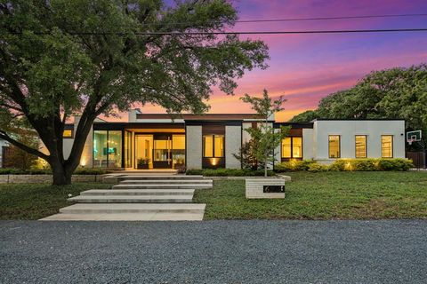 Photo of 6304 Bettinger Drive, Colleyville, TX 76034 (MLS # 21246814)