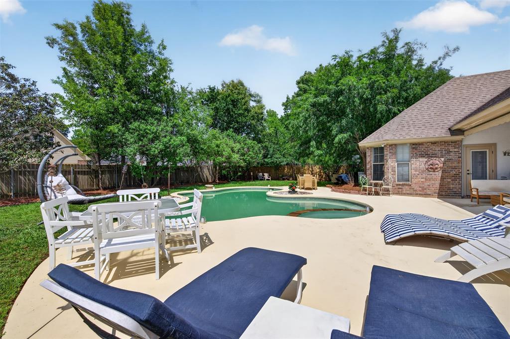 334 Saint Charles Boulevard