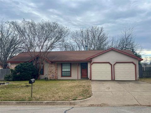 713 Vaughn Drive Burleson TX 76028