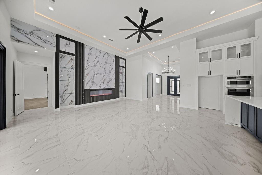 SLEEPY HOLLOW ESTS - Residential