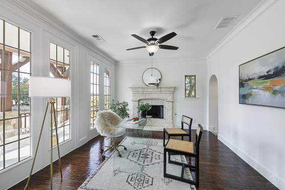 2201 Shakespeare Street