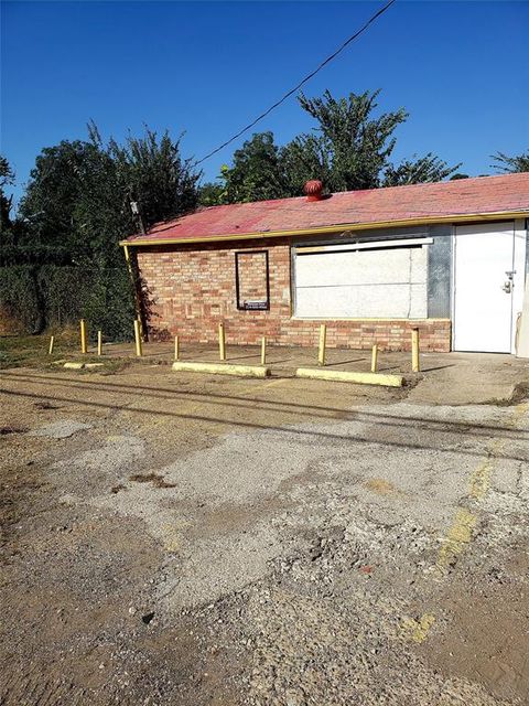 3022 Lagow Street Dallas TX 75210