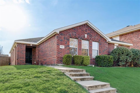 Photo of 3105 Silver Creek Drive, Mesquite, TX 75181 (MLS # 21315189)