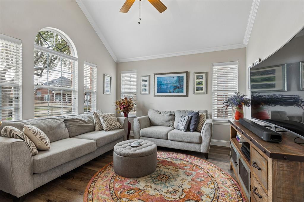 1809 Grand Canyon Way