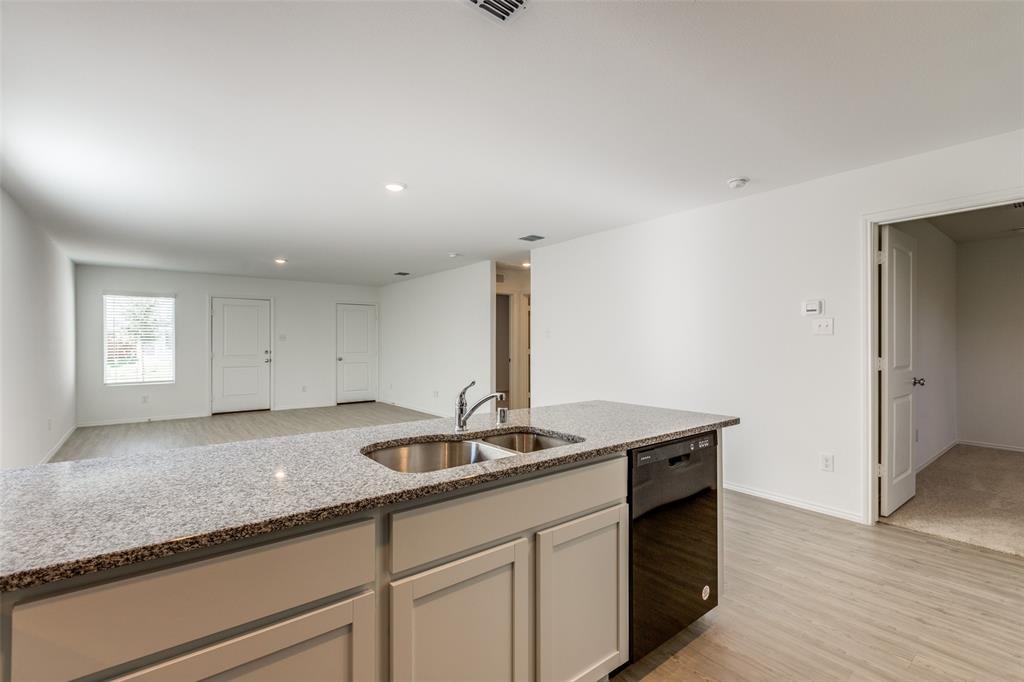 PRESERVE AT HONEY CREEK PHASE 6 - Residential Lease