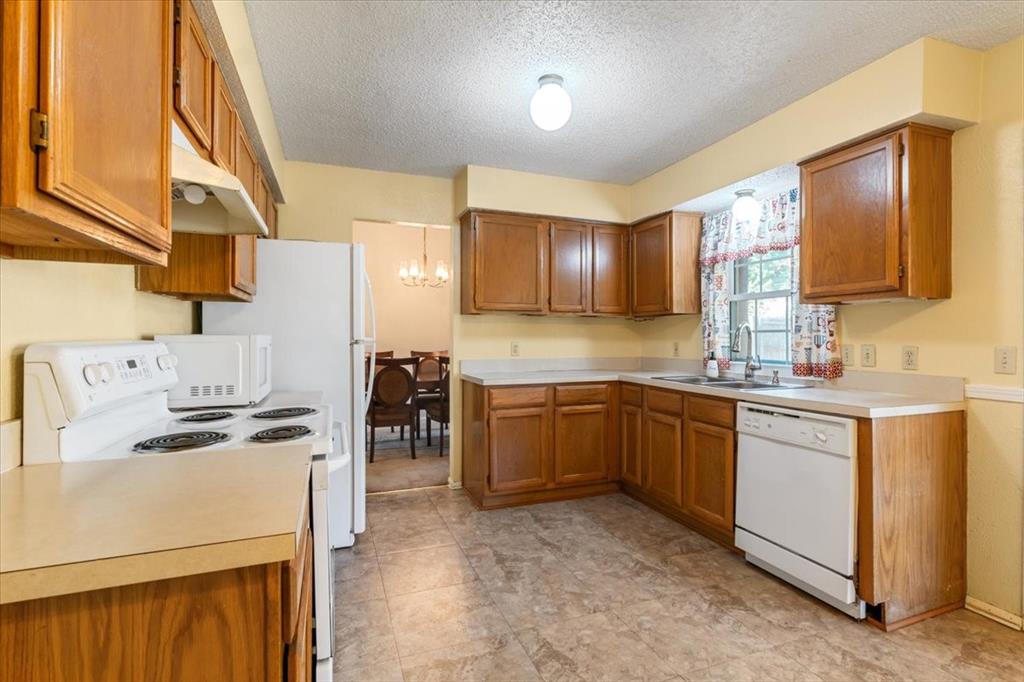 Grand Prairie, Texas 75052, United States, 3 Bedrooms Bedrooms, ,2 BathroomsBathrooms,Residential,Active,198488