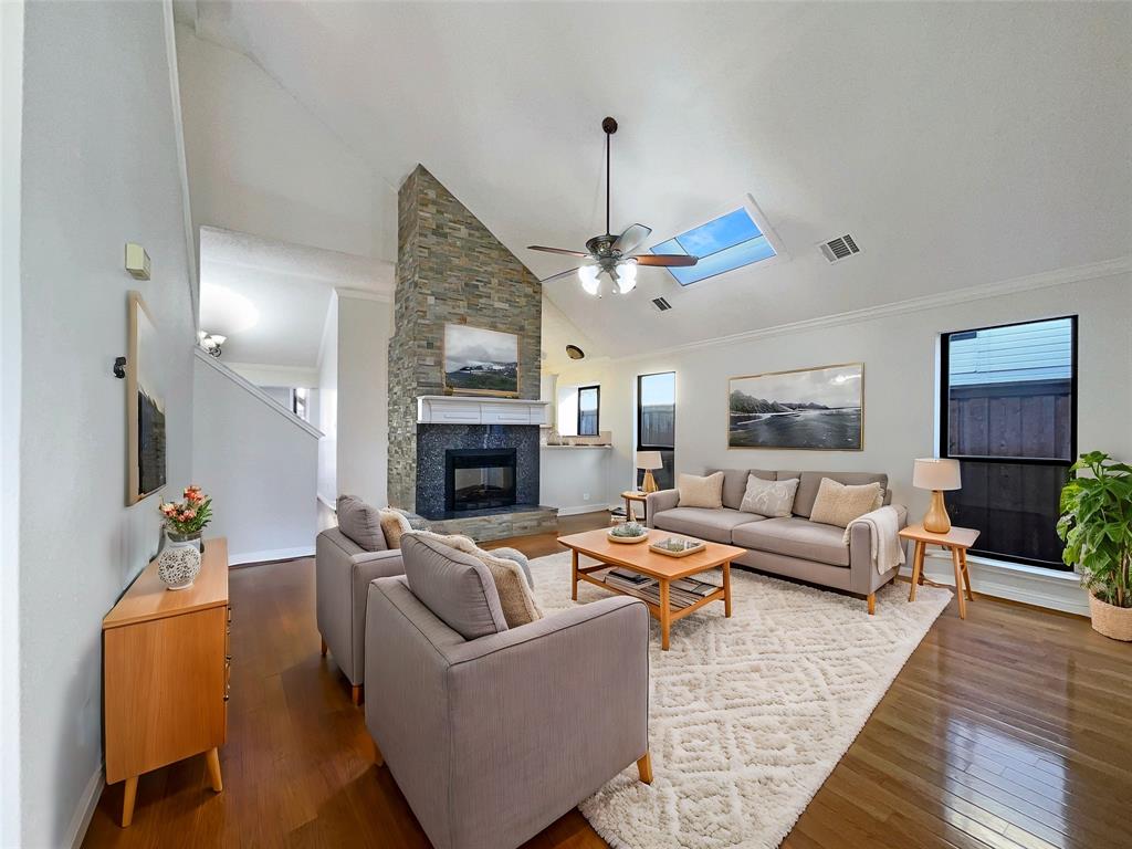 817 Foxridge Drive