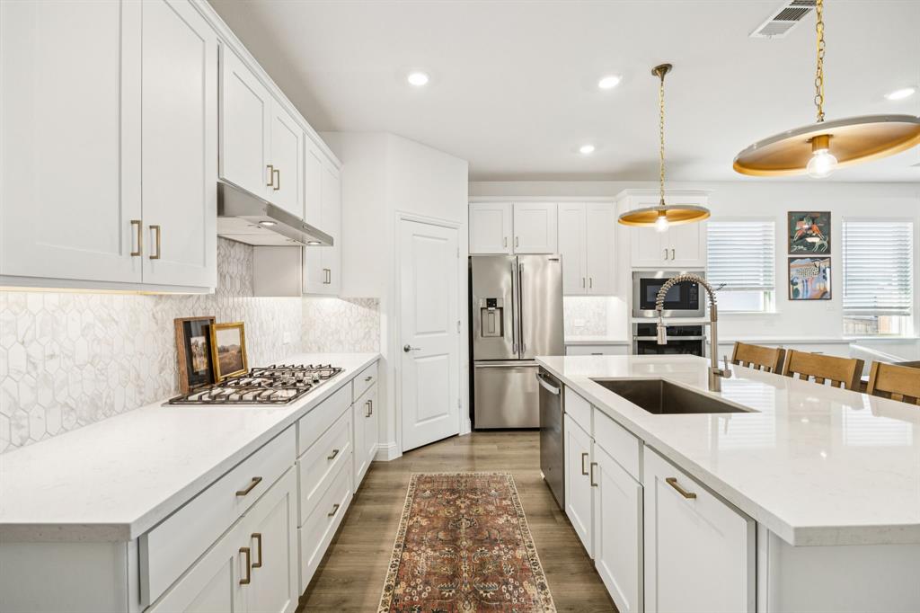 208 Castle Rock Drive