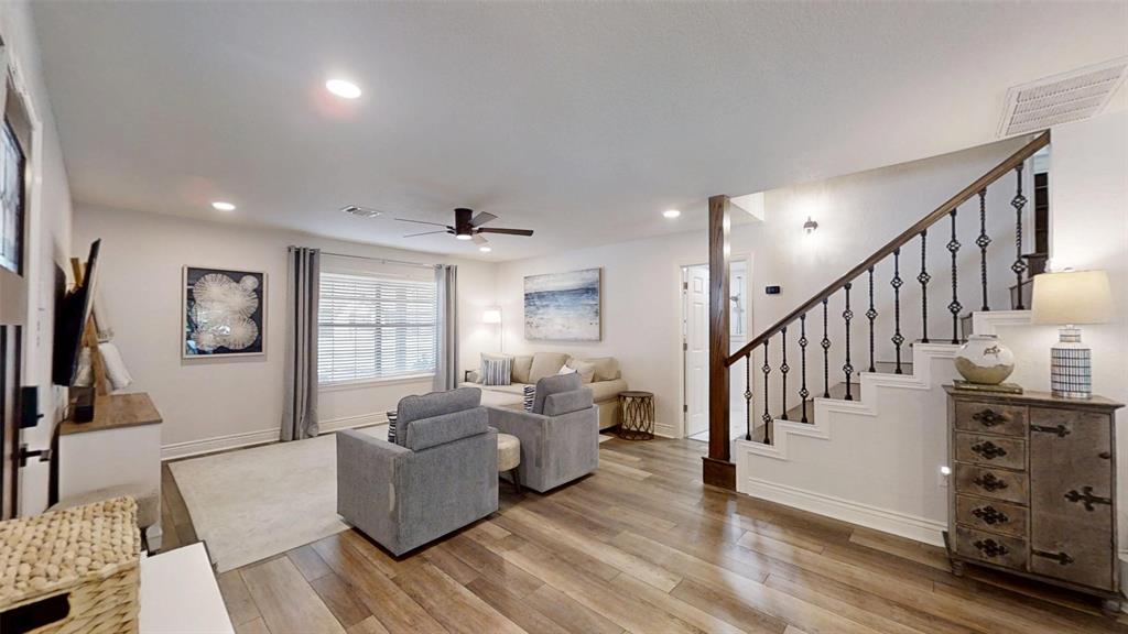 1425 Blackhawk Circle