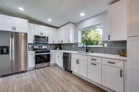 718 Glen Rhea Drive Lake Dallas TX 75065