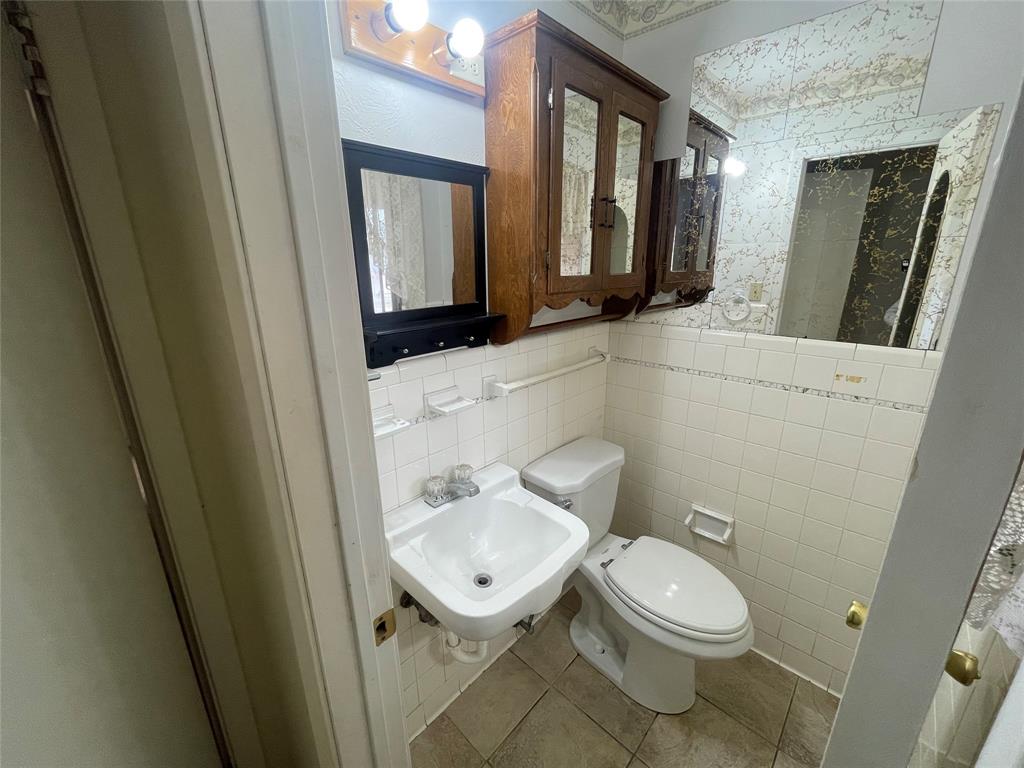 Roselawn 01 - Residential Lease