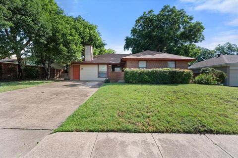 2305 Gilbert Circle Arlington TX 76010