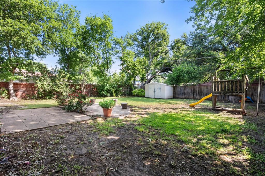 2305 Gilbert Circle