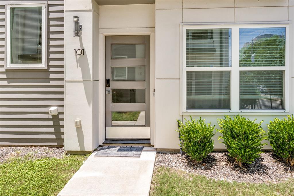 1719 Caddo Street 101