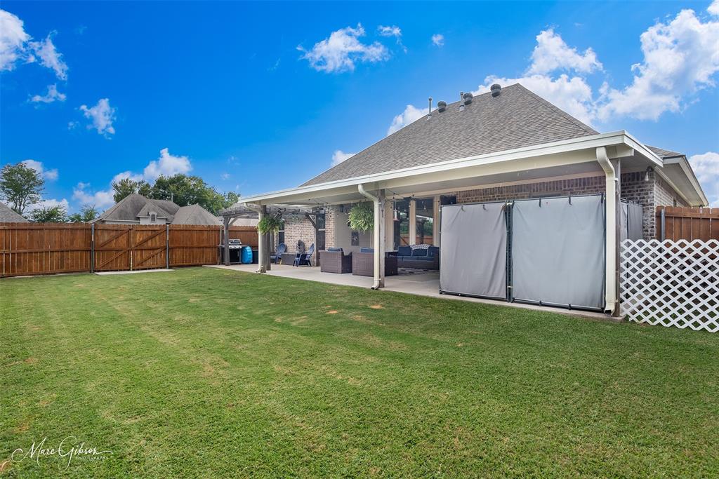 Benton, Louisiana 71006, United States, 4 Bedrooms Bedrooms, ,2 BathroomsBathrooms,Residential,Active,214222