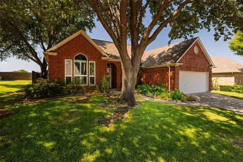 4710 Village Oak Drive Arlington TX 76017