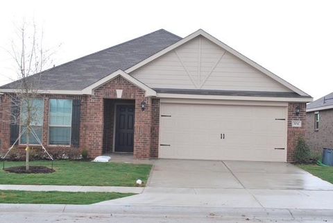 Photo of 104 Magnolia Drive, Sanger, TX 76266 (MLS # 21136599)