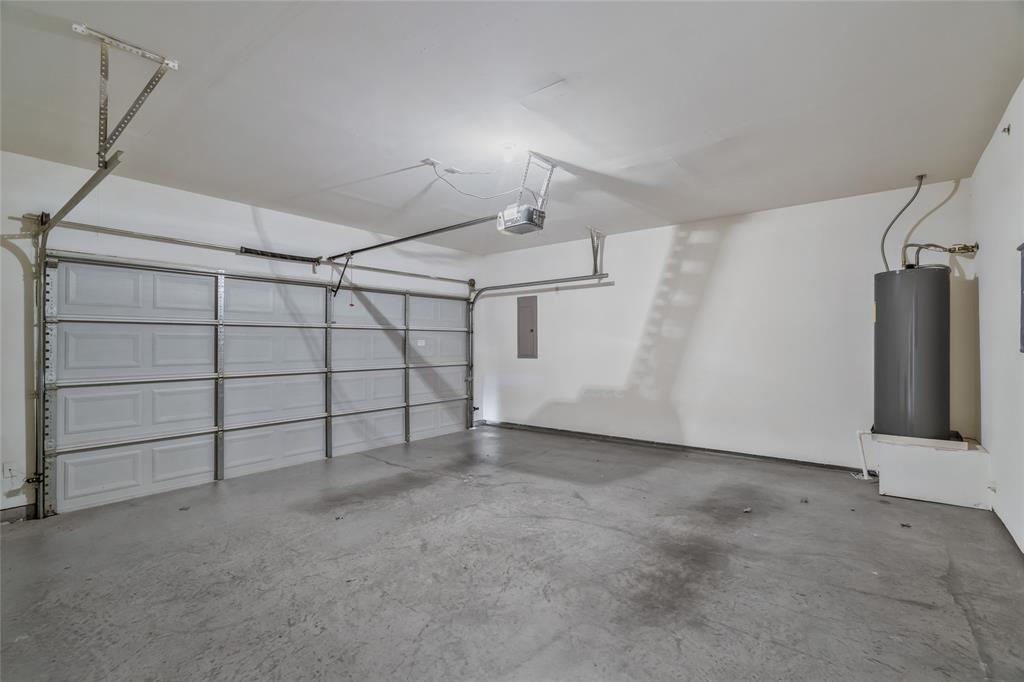 Bedford, Texas 76021, United States, 2 Bedrooms Bedrooms, ,3 BathroomsBathrooms,Residential,Active,114559