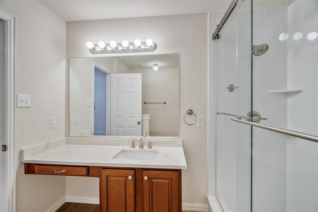 Bedford, Texas 76021, United States, 2 Bedrooms Bedrooms, ,3 BathroomsBathrooms,Residential,Active,114559