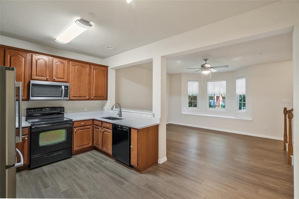 Bedford, Texas 76021, United States, 2 Bedrooms Bedrooms, ,3 BathroomsBathrooms,Residential,Active,114559