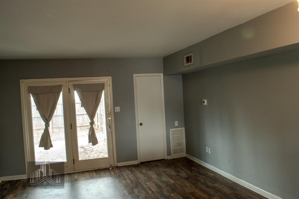 2838/2840 Mackey Lane