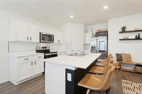 Tiny photo for 1957 Duskwood Drive, Lancaster, TX 75146 (MLS # 21340508)