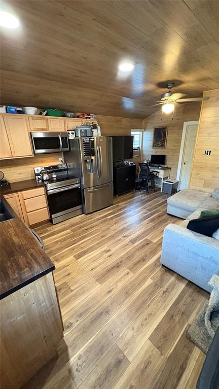 316 County Road 458