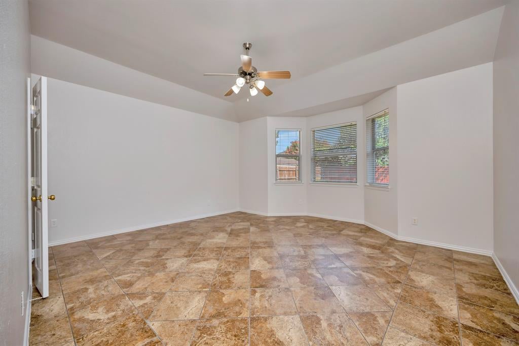 844 Sequoia Way