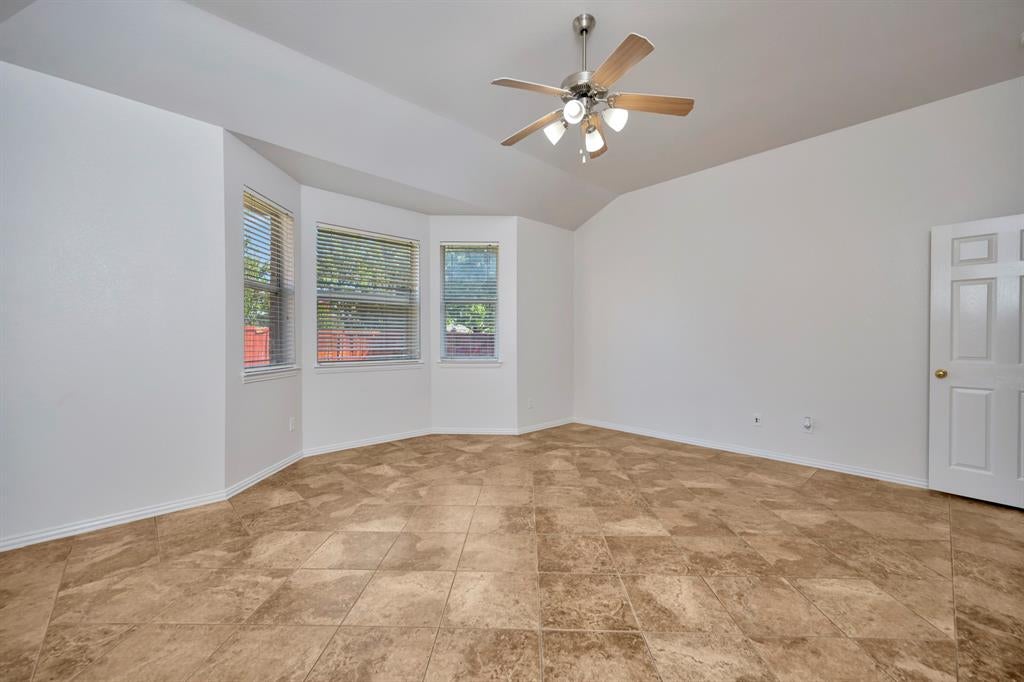 844 Sequoia Way
