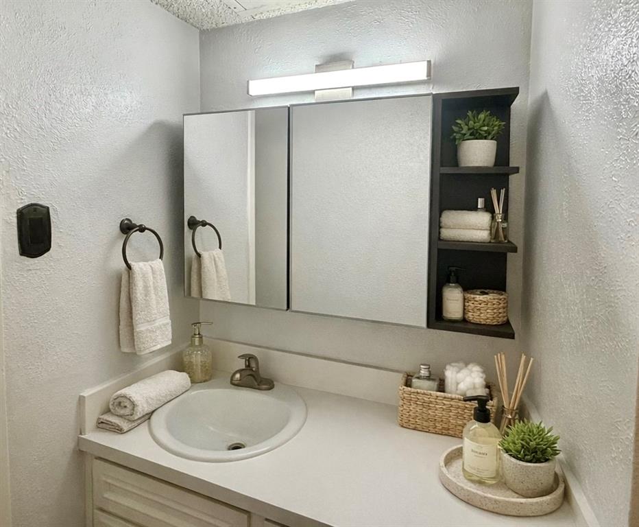 Prestonwood Green Condo - Residential