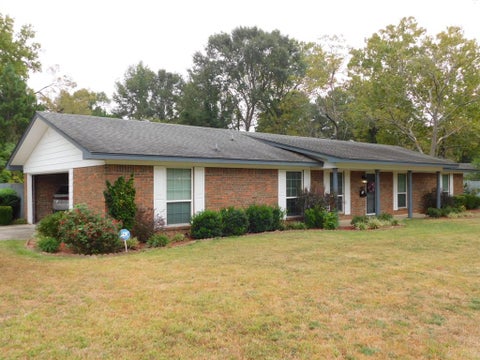 Photo of 307 SE 8th Street, Springhill, LA 71075 (MLS # 21403049)