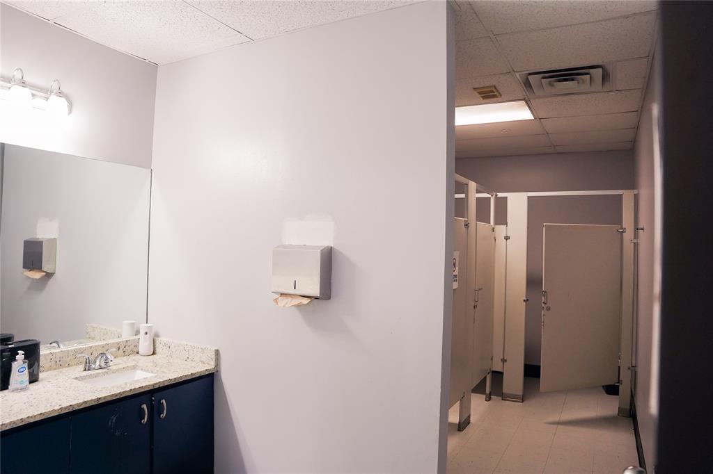 Wesley Methodist Add - Commercial Lease