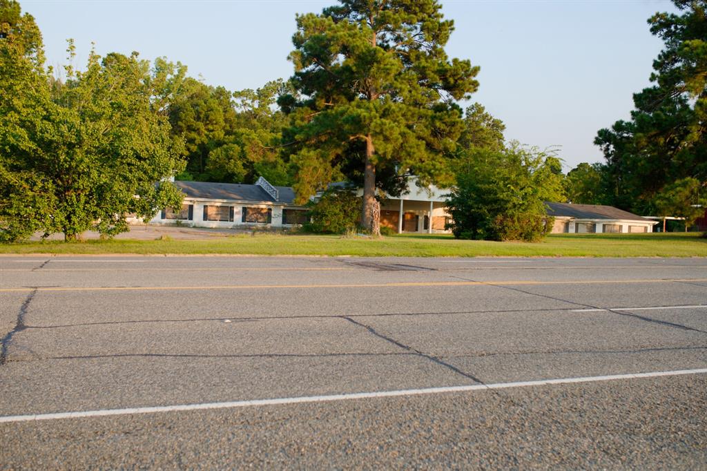 1712 N Timberland Drive