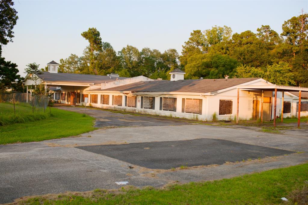 1712 N Timberland Drive