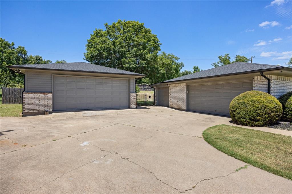 6506 Choctaw Court