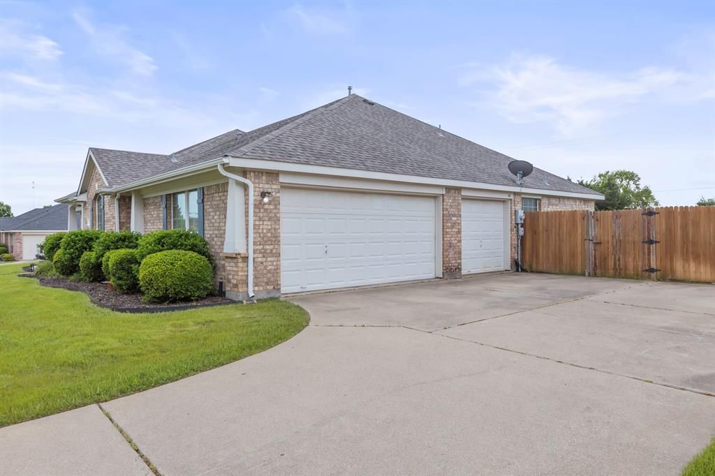 Photo of 108 Clydesdale Drive, Fate, TX 75087 (MLS # 21251647)