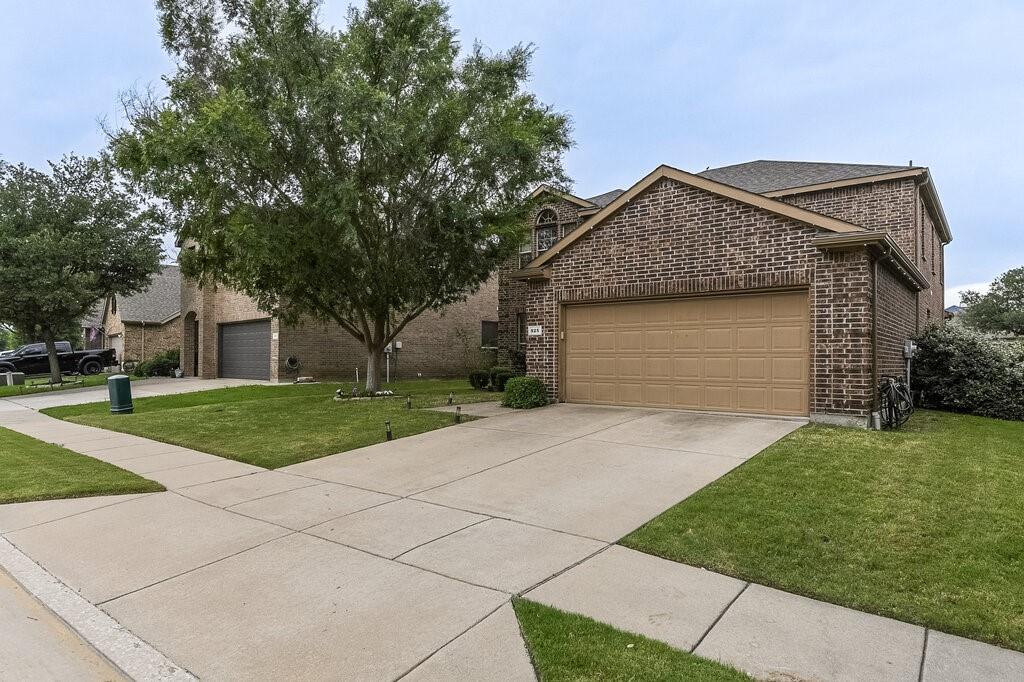 925 Lake Grove Drive