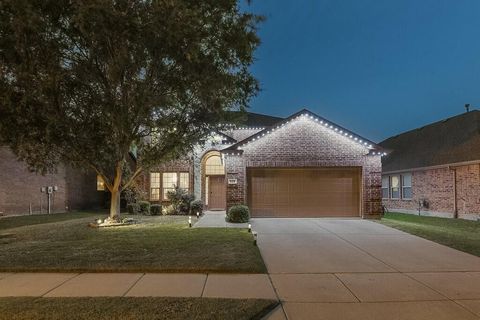 925 Lake Grove Drive Little Elm TX 75068