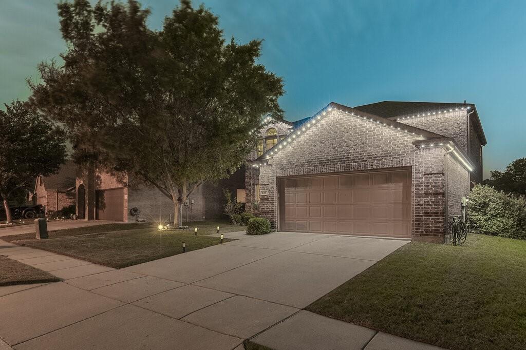 925 Lake Grove Drive